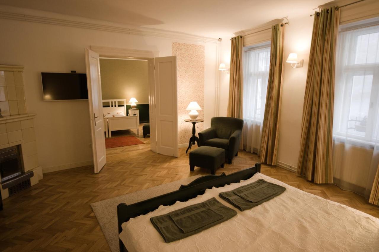 Ister Guesthouse Esztergom Exterior photo