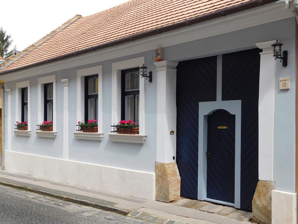 Ister Guesthouse Esztergom Exterior photo